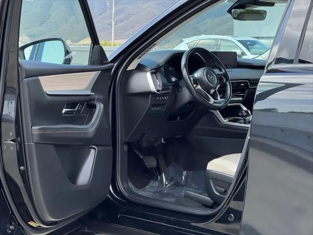 2025 Mazda CX-70 Premium Package