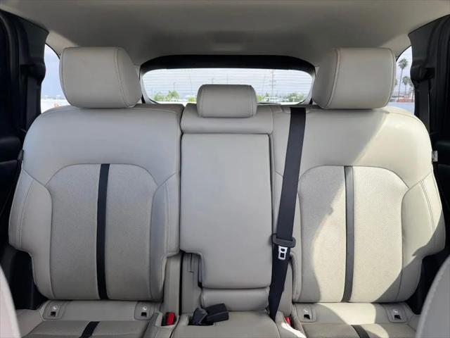 2025 Mazda CX-70 Premium Package