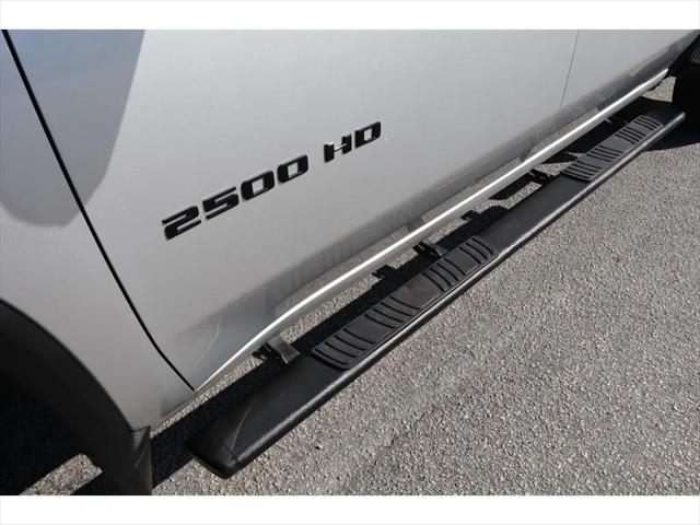 2021 Chevrolet Silverado 2500HD 4WD Crew Cab Standard Bed Custom