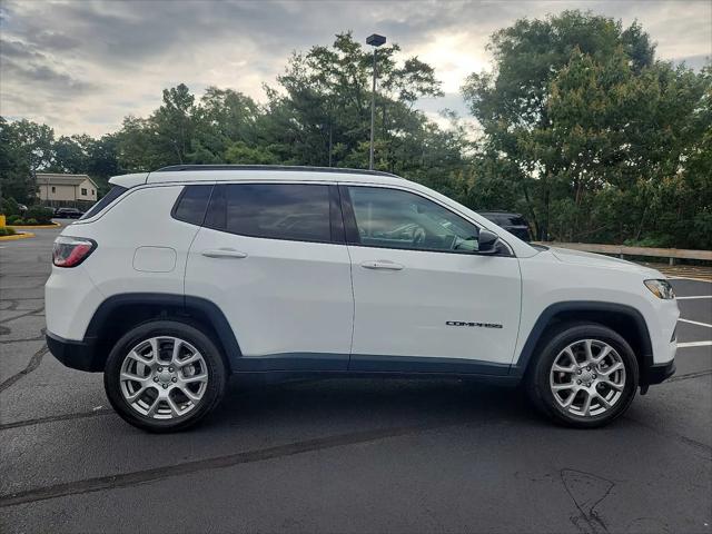 2022 Jeep Compass Latitude Lux 4x4