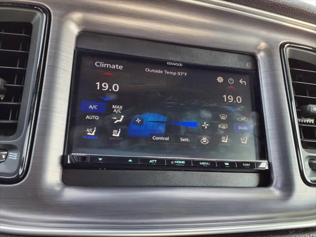2017 Dodge Challenger SXT Plus