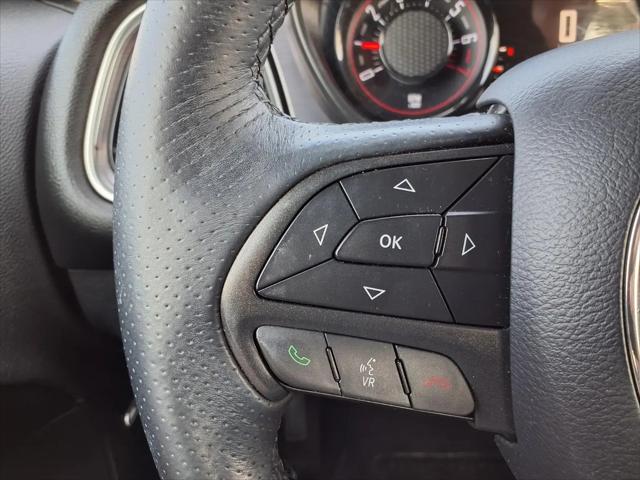2017 Dodge Challenger SXT Plus