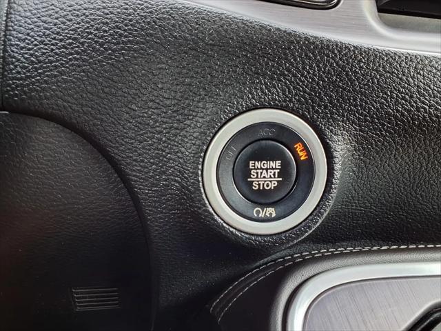 2017 Dodge Challenger SXT Plus