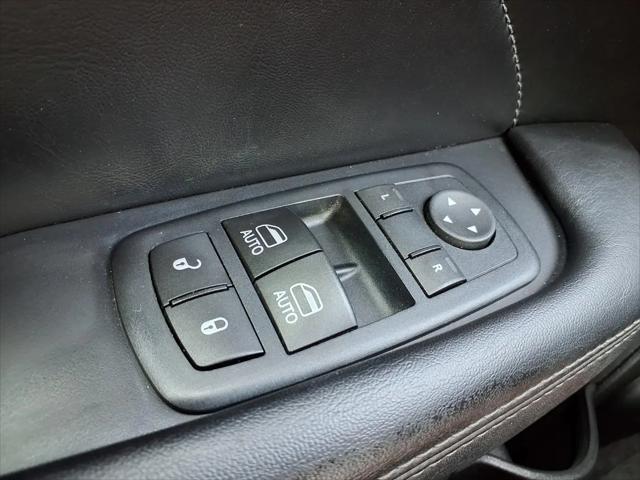 2017 Dodge Challenger SXT Plus
