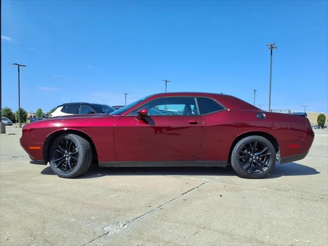 2017 Dodge Challenger SXT Plus