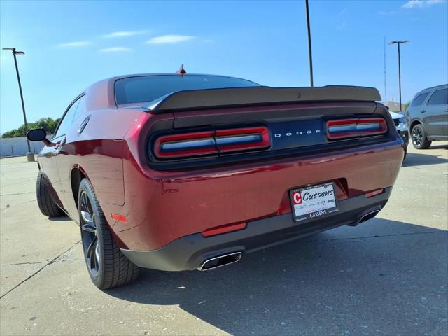 2017 Dodge Challenger SXT Plus