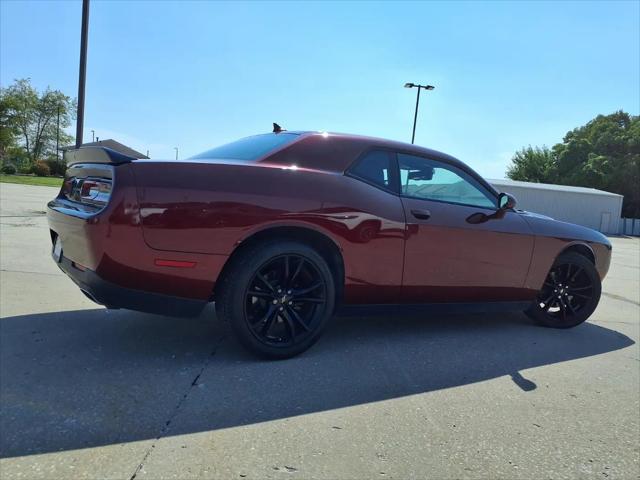 2017 Dodge Challenger SXT Plus