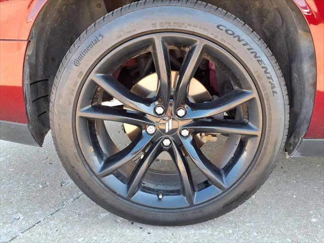 2017 Dodge Challenger SXT Plus