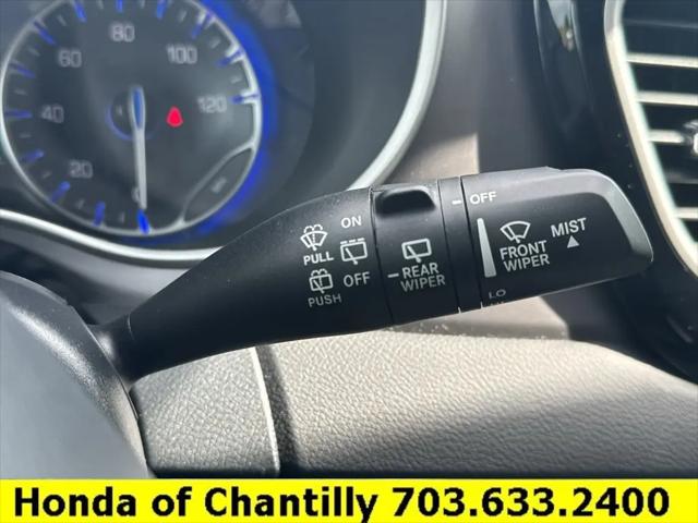 2025 Chrysler Pacifica Select