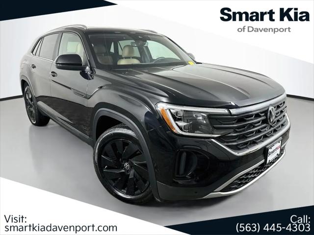 2025 Volkswagen Atlas Cross Sport 2.0T SE w/Technology for sale in Davenport, IA