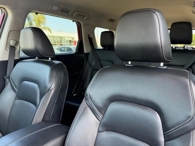 2023 Nissan Pathfinder SL FWD