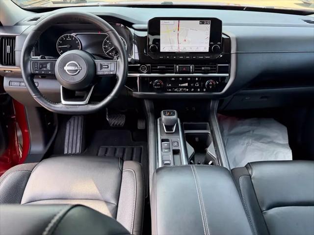 2023 Nissan Pathfinder SL FWD