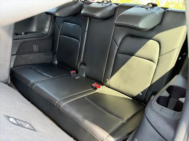 2023 Nissan Pathfinder SL FWD