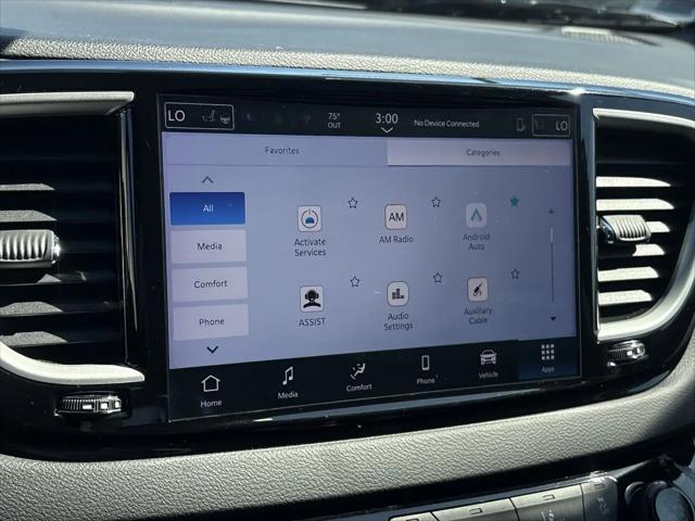 2025 Chrysler Pacifica Select