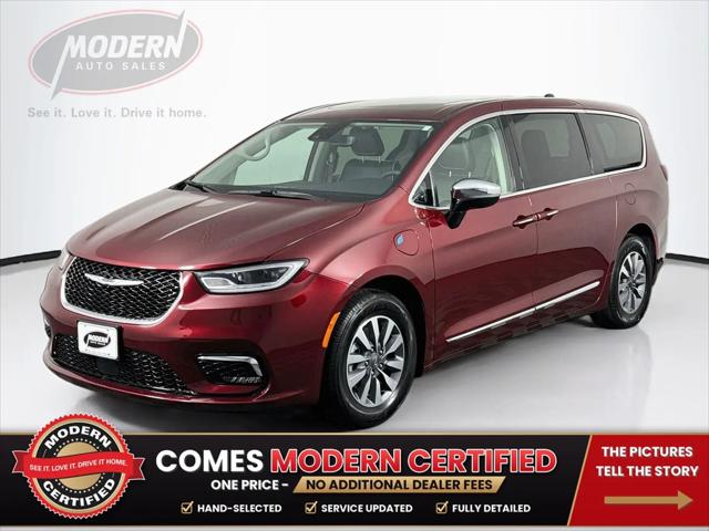 2023 Chrysler Pacifica Hybrid Limited for sale in Tyngsboro, MA