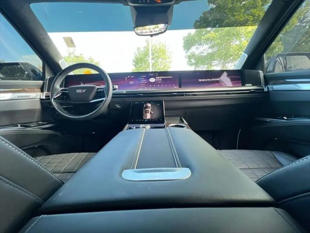 2025 Cadillac Escalade ESV Premium Luxury Platinum