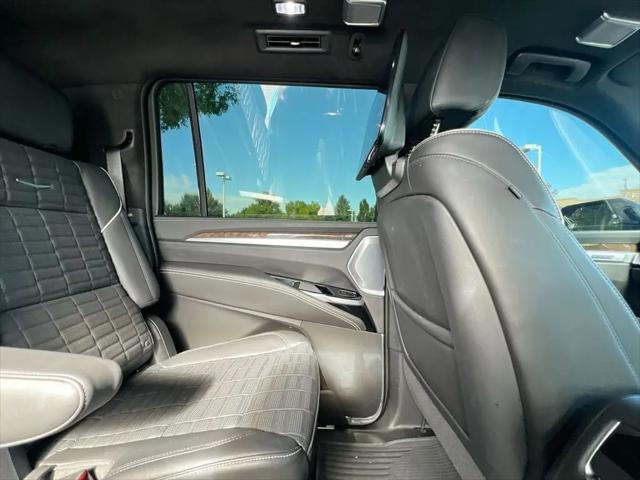 2025 Cadillac Escalade ESV Premium Luxury Platinum
