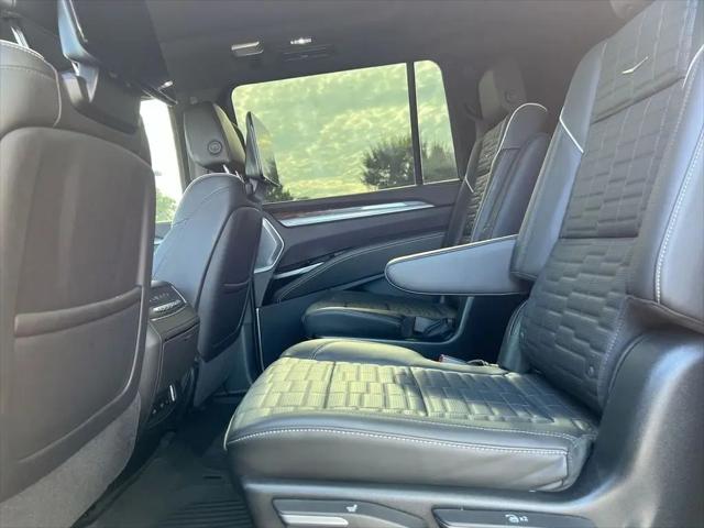 2025 Cadillac Escalade ESV Premium Luxury Platinum