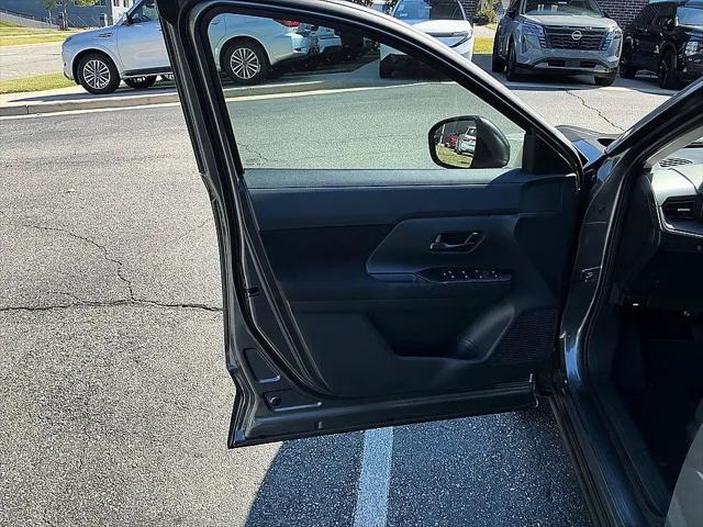 2025 Nissan Kicks S FWD