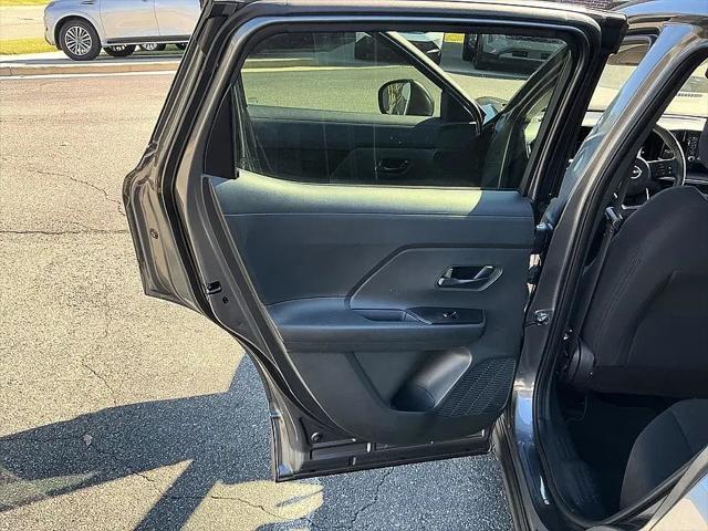 2025 Nissan Kicks S FWD