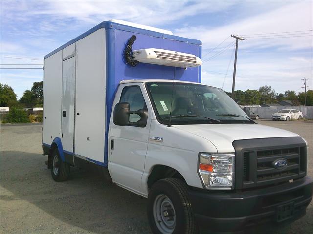 2023 Ford E-350 Cutaway Vinyl