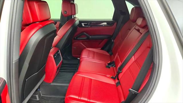 2021 Porsche Cayenne Cayenne