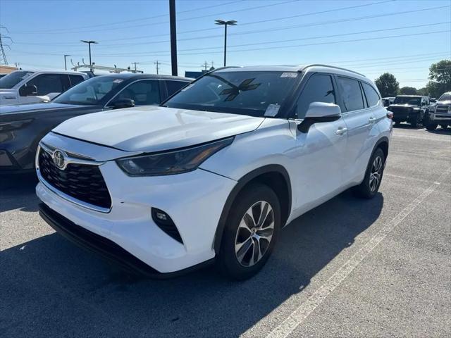 2023 Toyota Highlander XLE for sale in Owasso, OK
