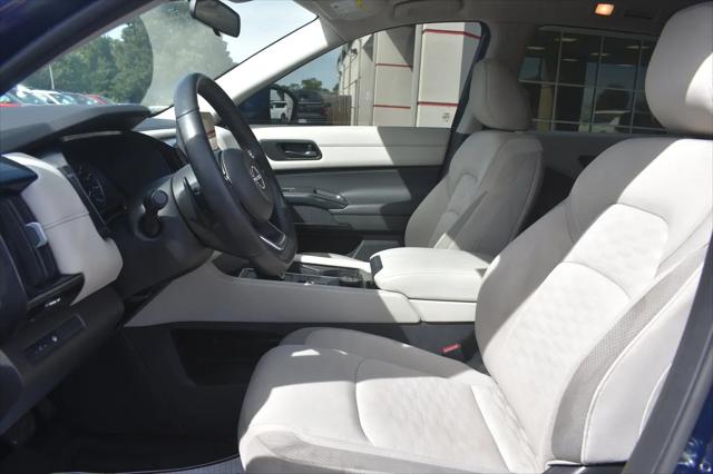 2024 Nissan Pathfinder SV 4WD