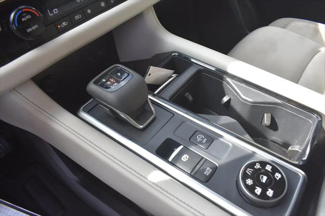 2024 Nissan Pathfinder SV 4WD