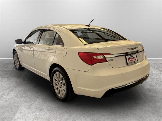 2013 Chrysler 200 LX