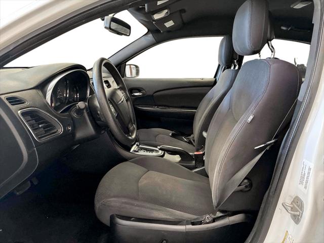 2013 Chrysler 200 LX