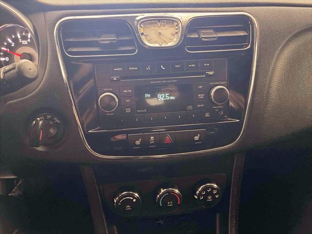 2013 Chrysler 200 LX