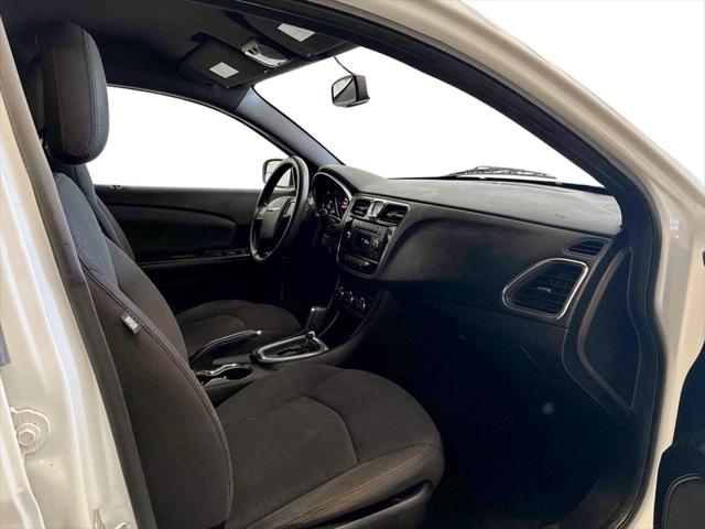 2013 Chrysler 200 LX