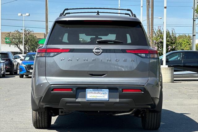 2026 Nissan Pathfinder SV