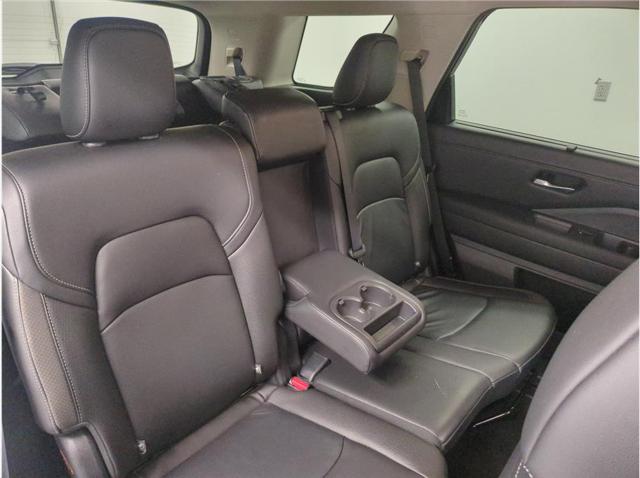 2025 Nissan Pathfinder SL FWD
