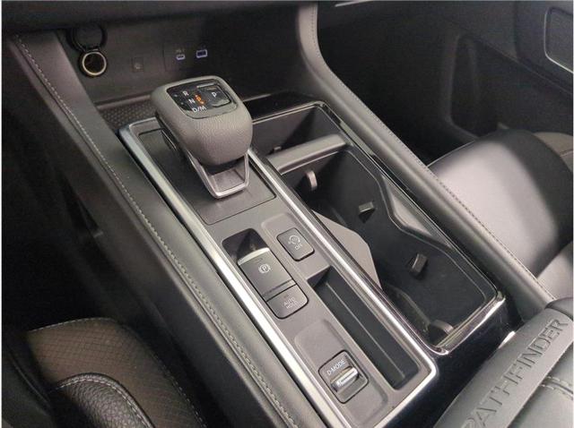 2025 Nissan Pathfinder SL FWD