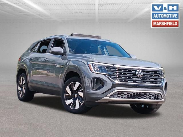 2026 Volkswagen Atlas Cross Sport SE with Technology for sale in Marshfield, WI