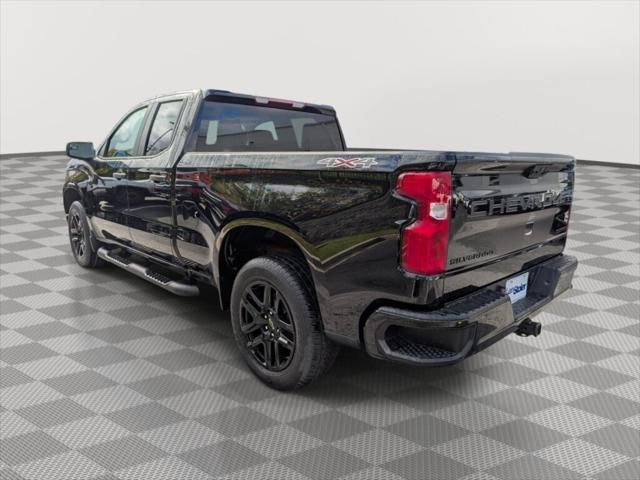 2024 Chevrolet Silverado 1500 4WD Double Cab Standard Bed Custom