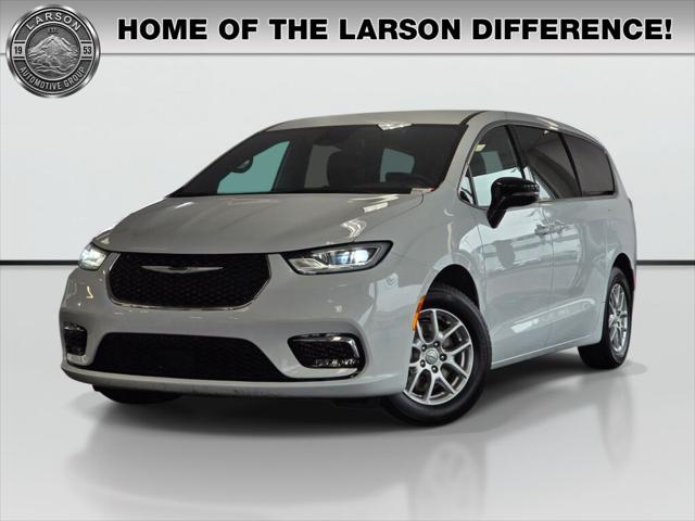 2025 Chrysler Pacifica Select for sale in Puyallup, WA