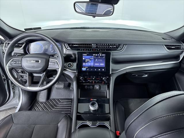 2023 Jeep Grand Cherokee L Altitude 4x4 2023 Jeep Grand Cherokee L Altitude 4x4