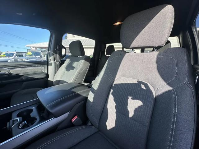 2019 Ram 1500 Big Horn/Lone Star Crew Cab 4x4 57 Box