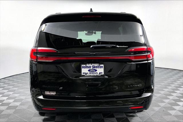 Used 2025 Chrysler Pacifica Limited For Sale in Olive Branch, MS