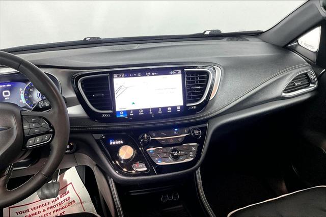 Used 2025 Chrysler Pacifica Limited For Sale in Olive Branch, MS