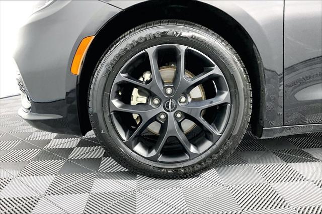 Used 2025 Chrysler Pacifica Limited For Sale in Olive Branch, MS