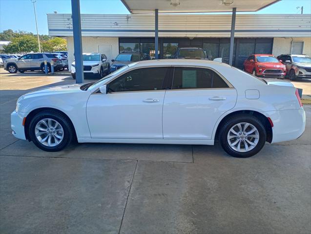 2023 Chrysler 300 Touring