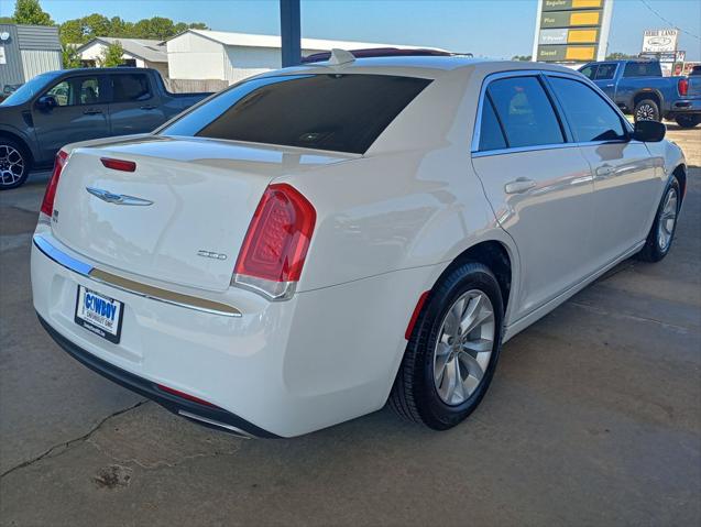 2023 Chrysler 300 Touring