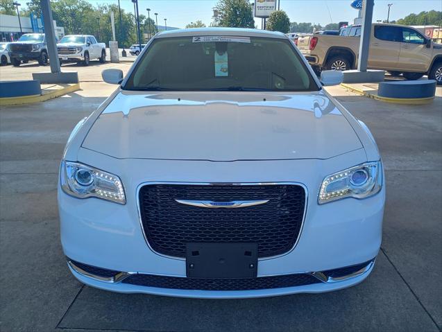 2023 Chrysler 300 Touring