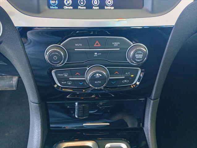 2023 Chrysler 300 Touring