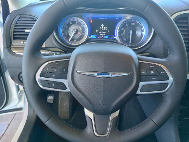 2023 Chrysler 300 Touring