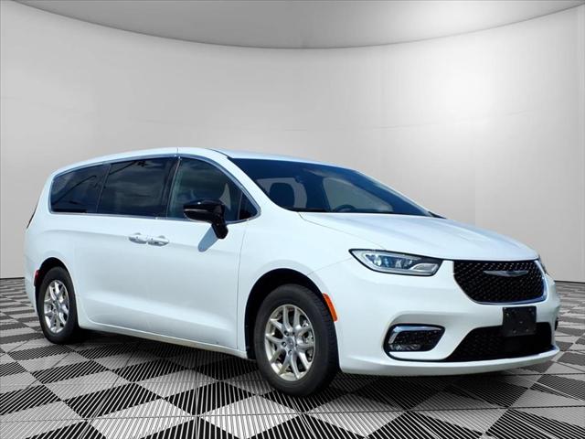 2025 Chrysler Pacifica Select for sale in High Point, NC